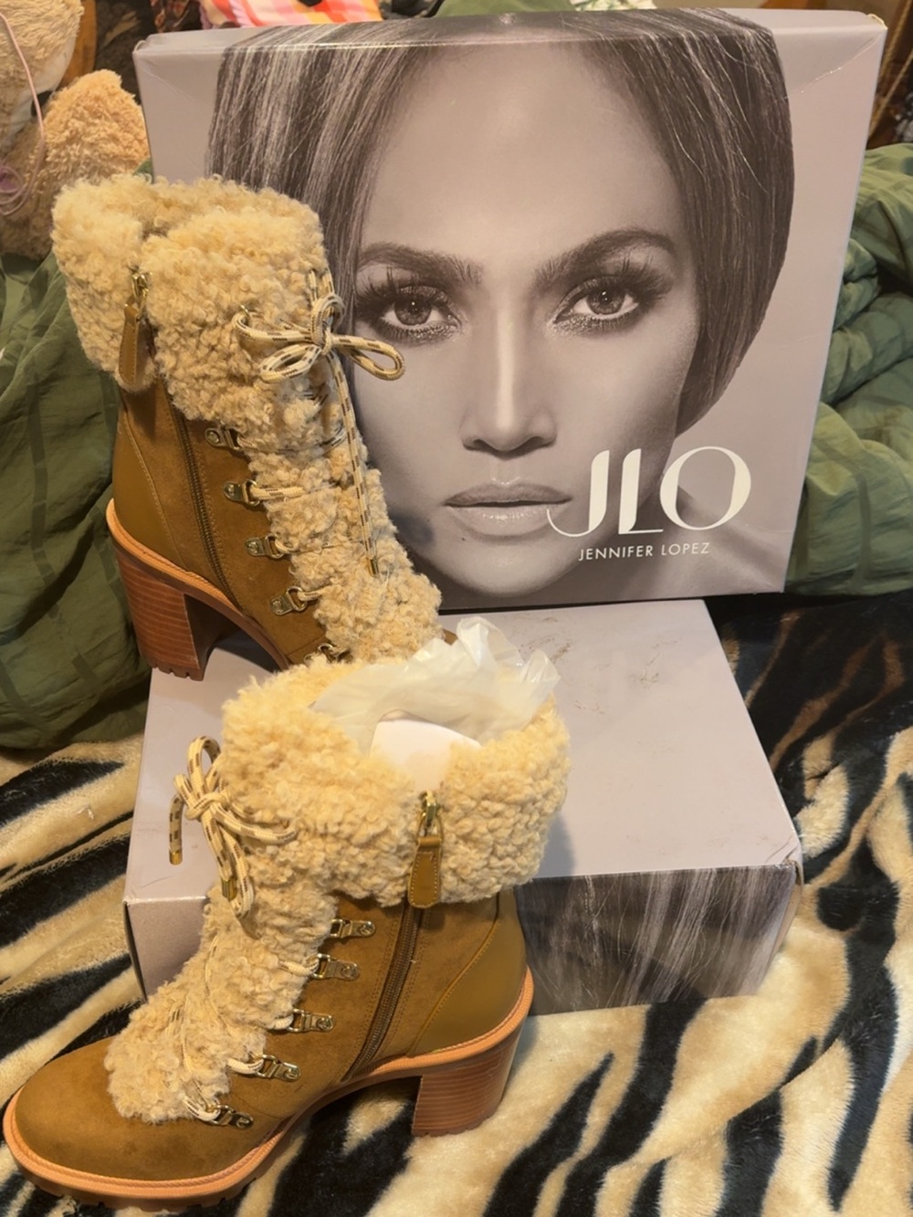 Jennifer Lopez Tan Shearling Lace-Up Block Heel Boots - Cozy Winter Style